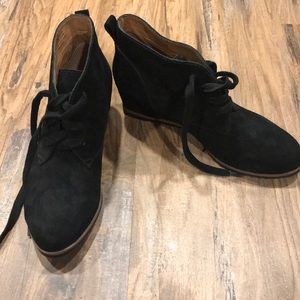 Susina black suede wedge ankle booties Size 7
